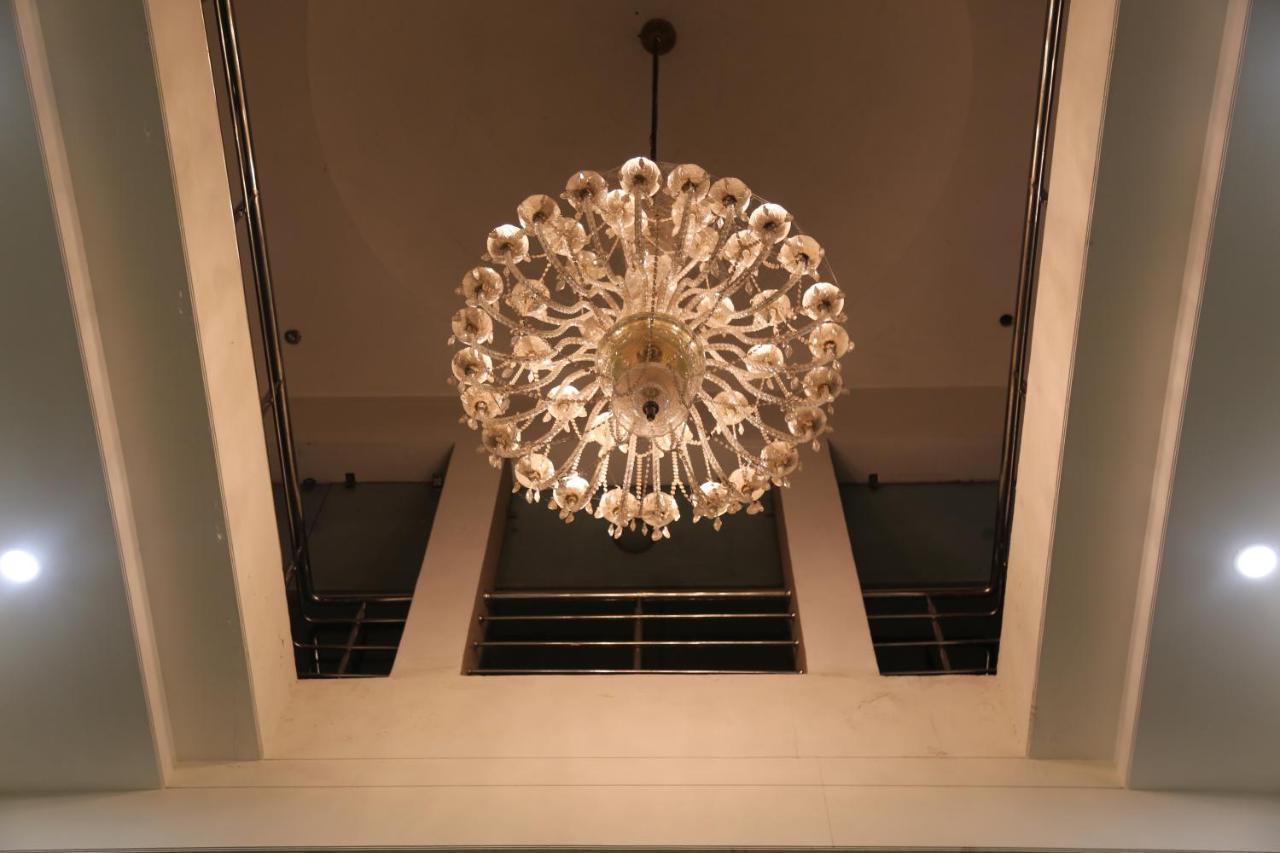 Hotel Bhoomivilas Agra  Bagian luar foto
