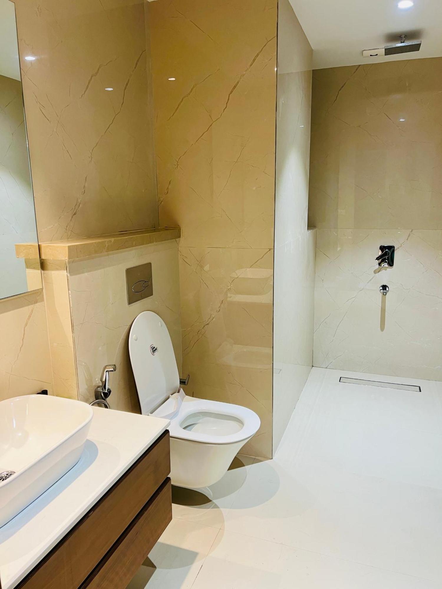 Hotel Bhoomivilas Agra  Bagian luar foto